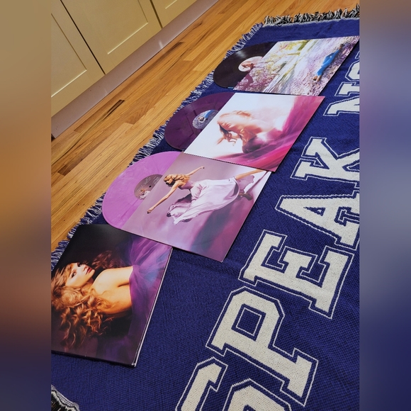 Taylor Swift Speak Now Bundle - Picture 4 of 13